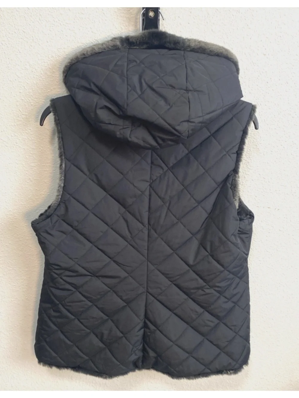 Kristen Blake Black Quilted & Faux Fur Reversible Hooded Vest Size Medium